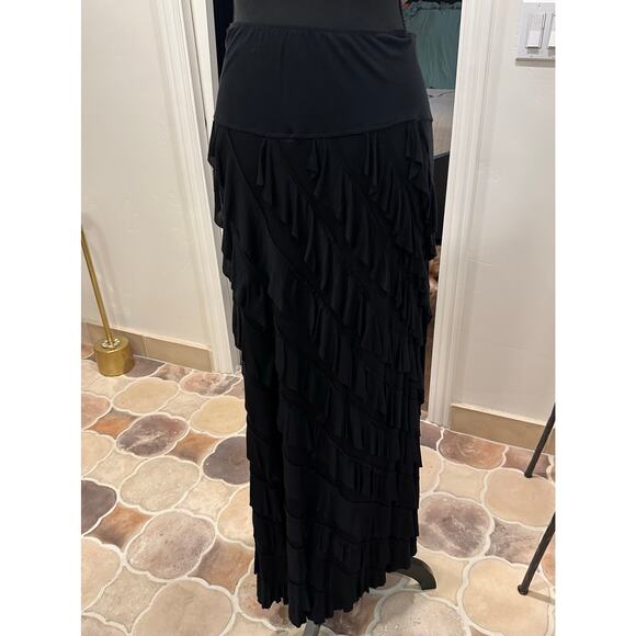 Chelsea & Theodore Maxi Tiered Ruffle Skirt - Black - XL - Picture 6 of 10